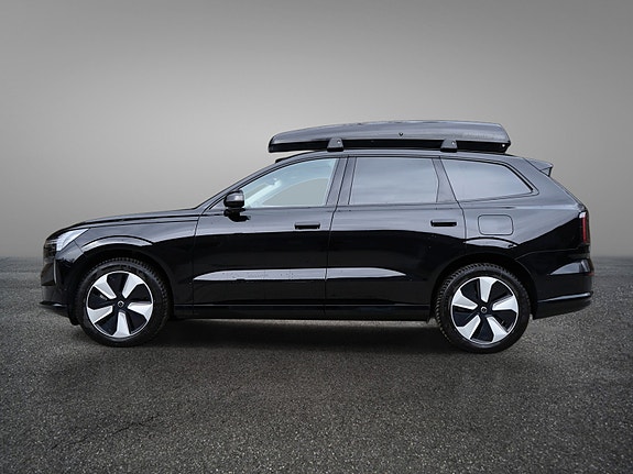 Volvo EX90 17 of 30