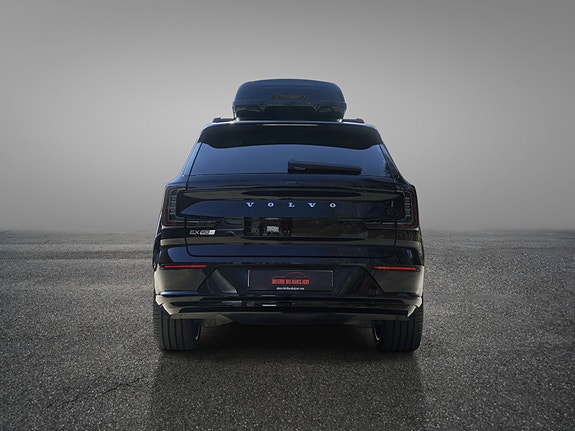 Volvo EX90 7 of 30