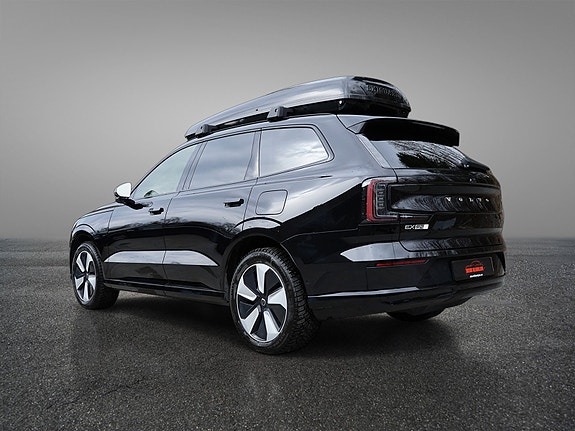 Volvo EX90 18 of 30