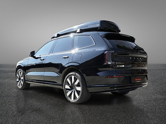 Volvo EX90 6 of 30