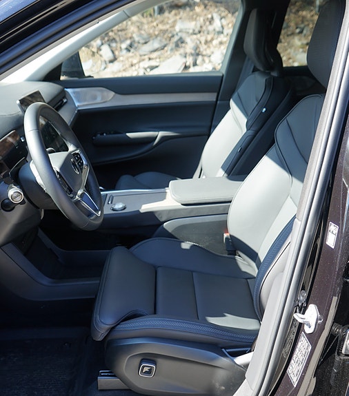 Volvo EX90 28 of 30