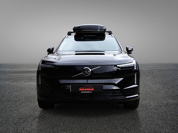 Volvo EX90 15 of 30