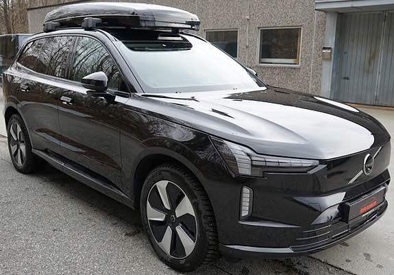 Volvo EX90 25 of 30