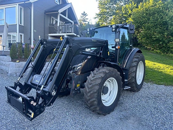 Valtra G105 hitech 2 of 5