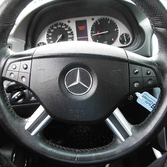 Mercedes-Benz B-Klasse 18 of 30