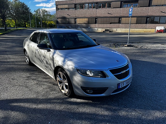 Saab 9-5 3 of 5