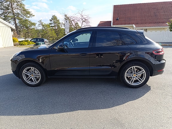 Porsche Macan 17 of 28
