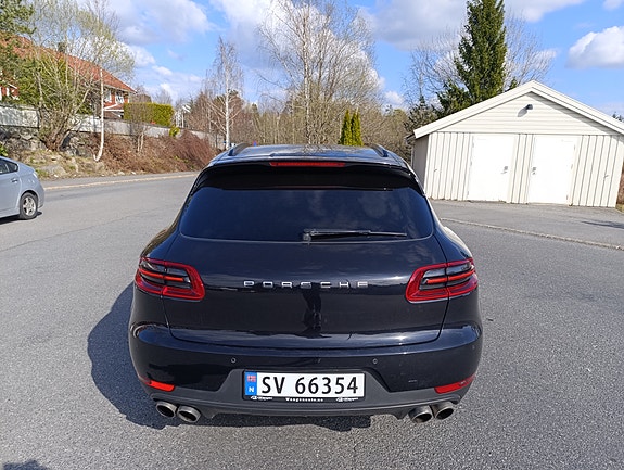 Porsche Macan 14 of 28