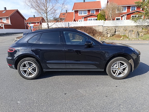Porsche Macan 13 of 28