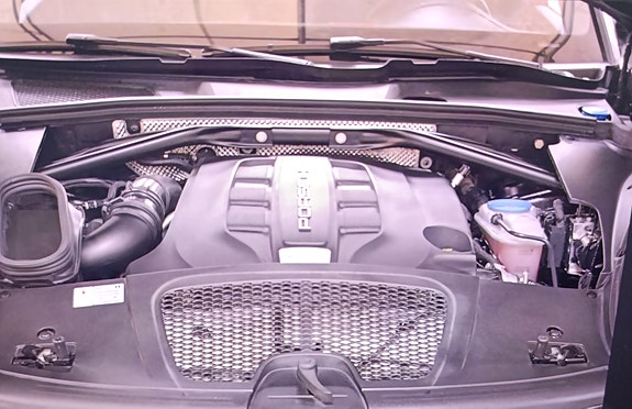 Porsche Macan 23 of 28
