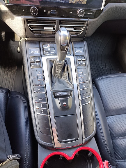 Porsche Macan 5 of 5