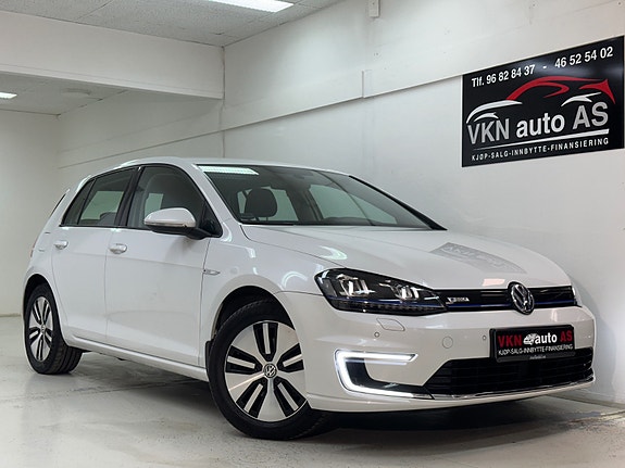 Volkswagen Golf 2 of 5
