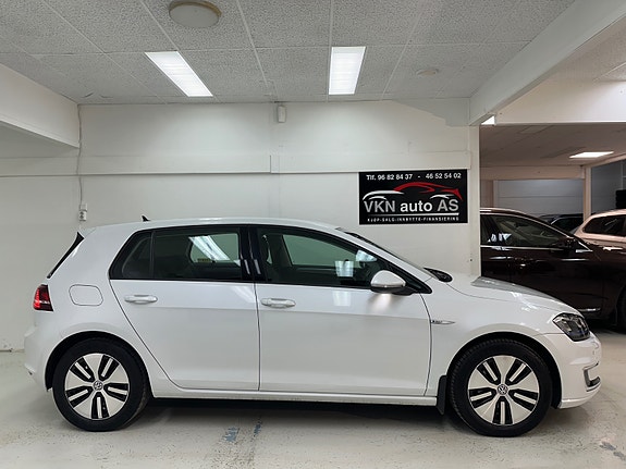 Volkswagen Golf 4 of 5