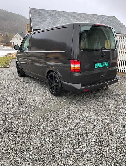 Volkswagen Transporter 3 of 4