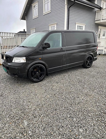 Volkswagen Transporter 2 of 4
