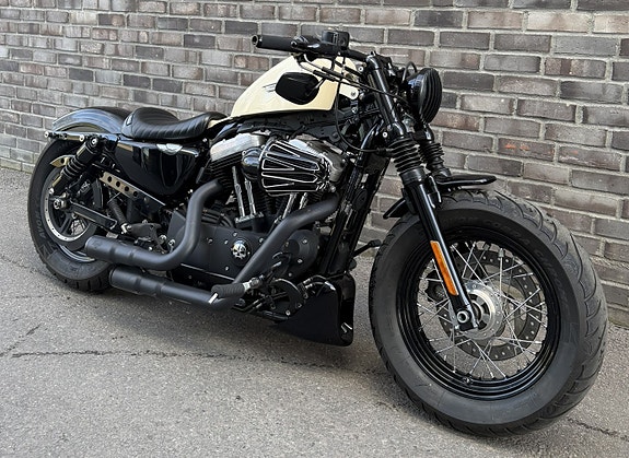 Harley-Davidson XL 1200X Forty-Eight 3 of 5