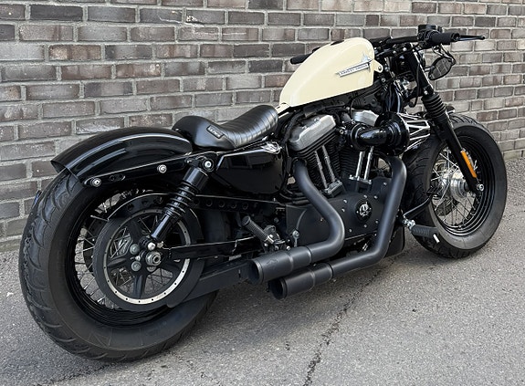 Harley-Davidson XL 1200X Forty-Eight 2 of 5