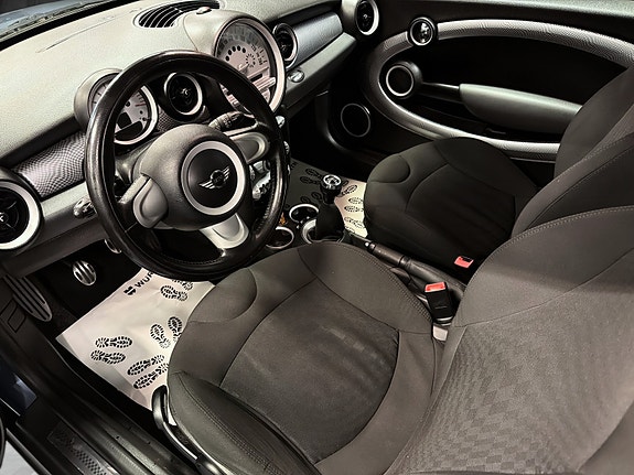 MINI Cooper S 15 of 27
