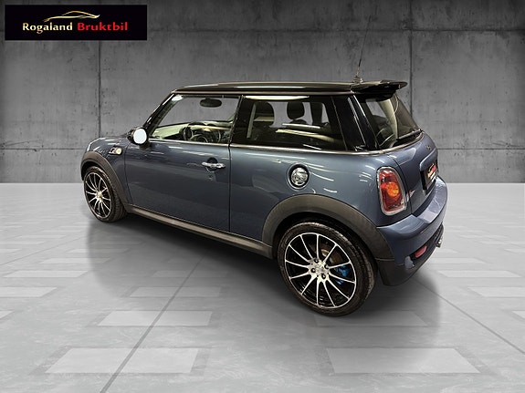 MINI Cooper S 12 of 27