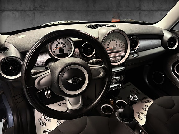MINI Cooper S 17 of 27