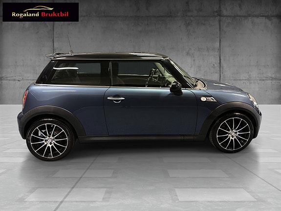 MINI Cooper S 8 of 27