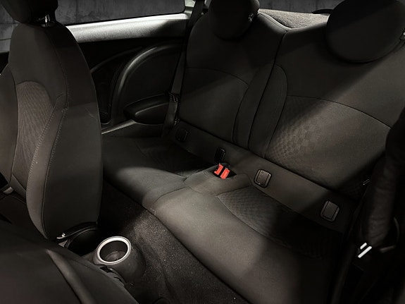 MINI Cooper S 19 of 27
