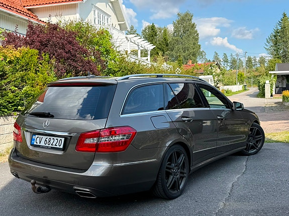 Mercedes-Benz E220 4 of 20