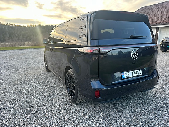 Volkswagen ID. Buzz 4 of 27