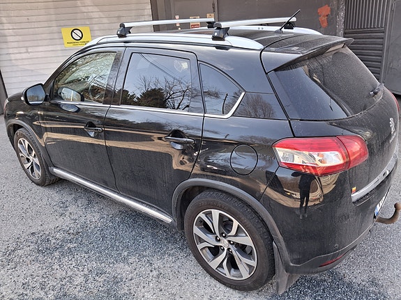 Peugeot 4008 2 of 15