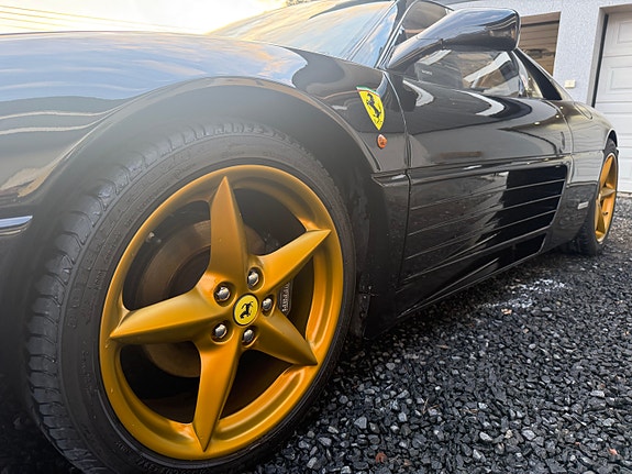 Ferrari 348 3 of 5