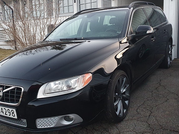 Volvo V70 12 of 30