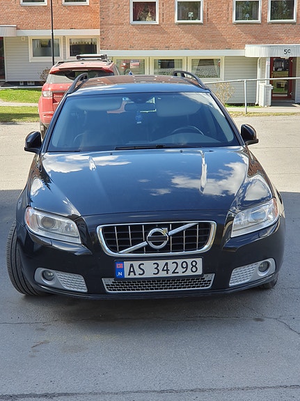 Volvo V70 13 of 30