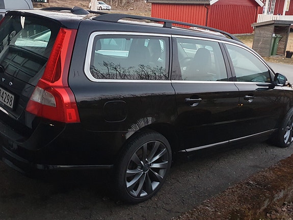Volvo V70 14 of 30