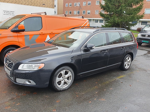 Volvo V70 8 of 30