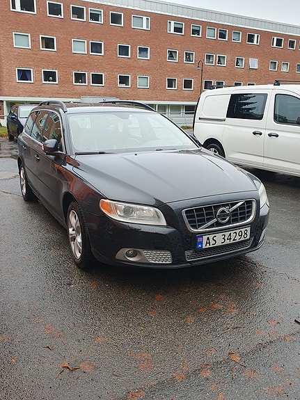 Volvo V70 9 of 30