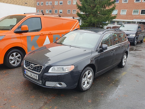 Volvo V70 7 of 30