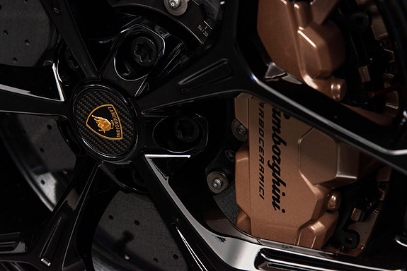 Lamborghini Revuelto 27 of 30