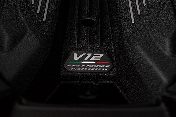 Lamborghini Revuelto 21 of 30