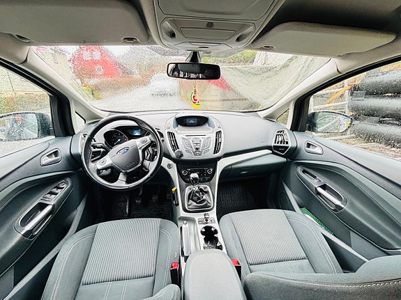 Ford Grand C-MAX 16 of 30