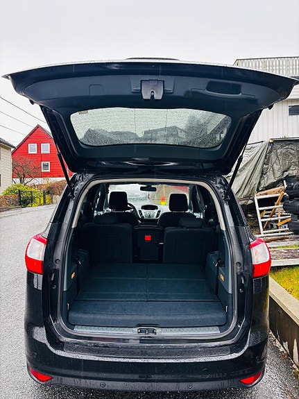 Ford Grand C-MAX 13 of 30