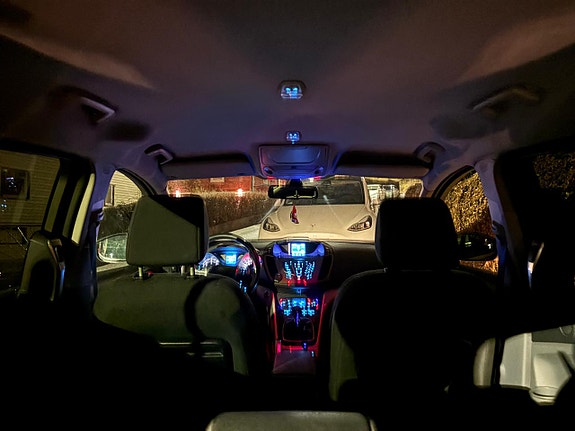 Ford Grand C-MAX 28 of 30