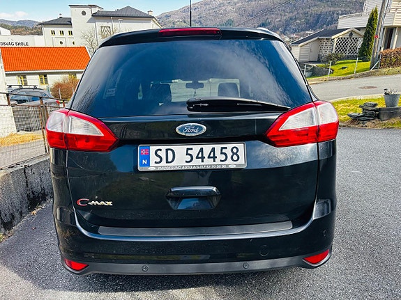 Ford Grand C-MAX 2 of 30