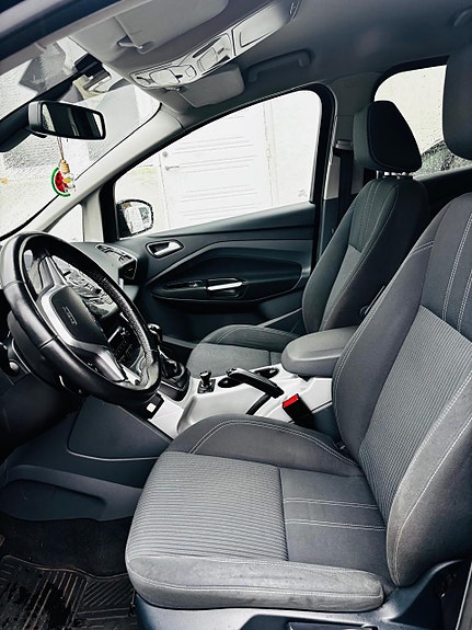 Ford Grand C-MAX 7 of 30