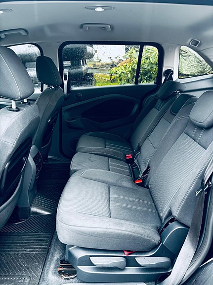 Ford Grand C-MAX 9 of 30