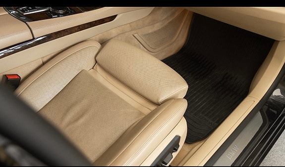 BMW 740d 9 of 10