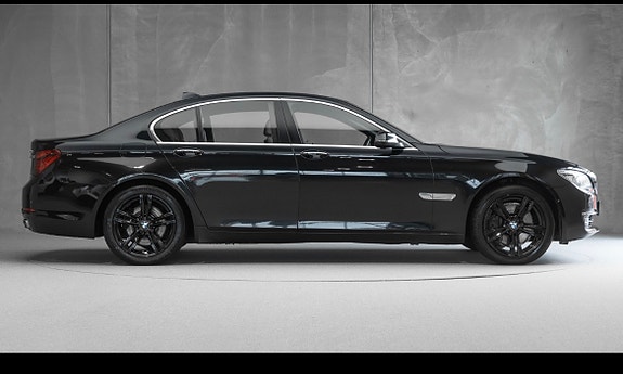 BMW 740d 2 of 10