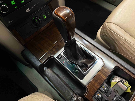 Toyota Land Cruiser 15 of 30