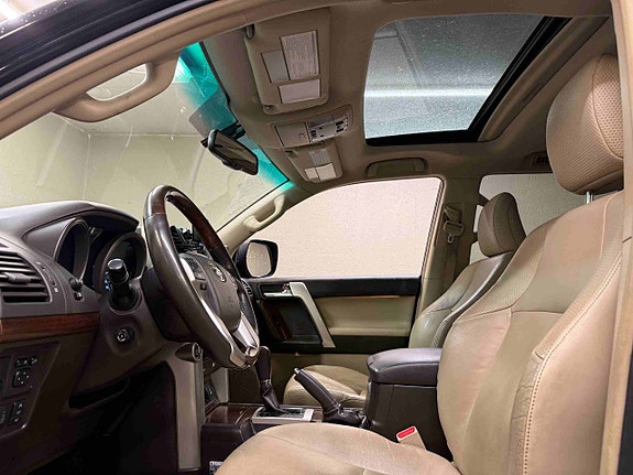 Toyota Land Cruiser 28 of 30