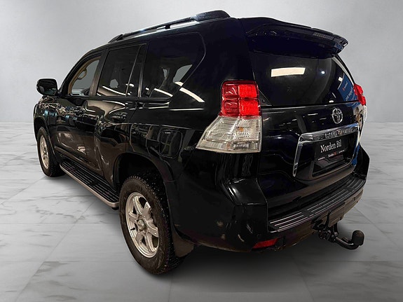 Toyota Land Cruiser 4 of 30