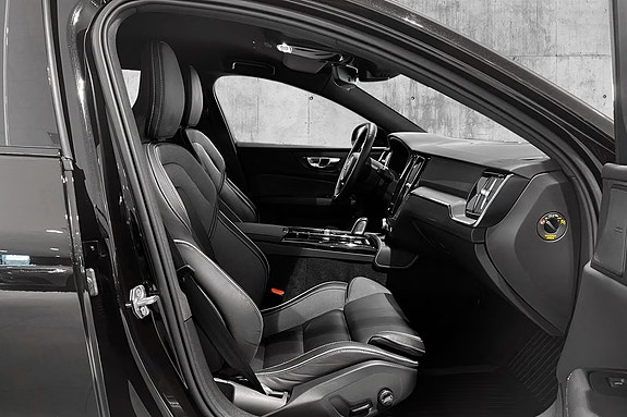 Volvo V60 12 of 19